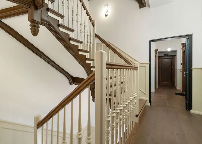 Stylish In The Old Town Of By Renters 波兹南